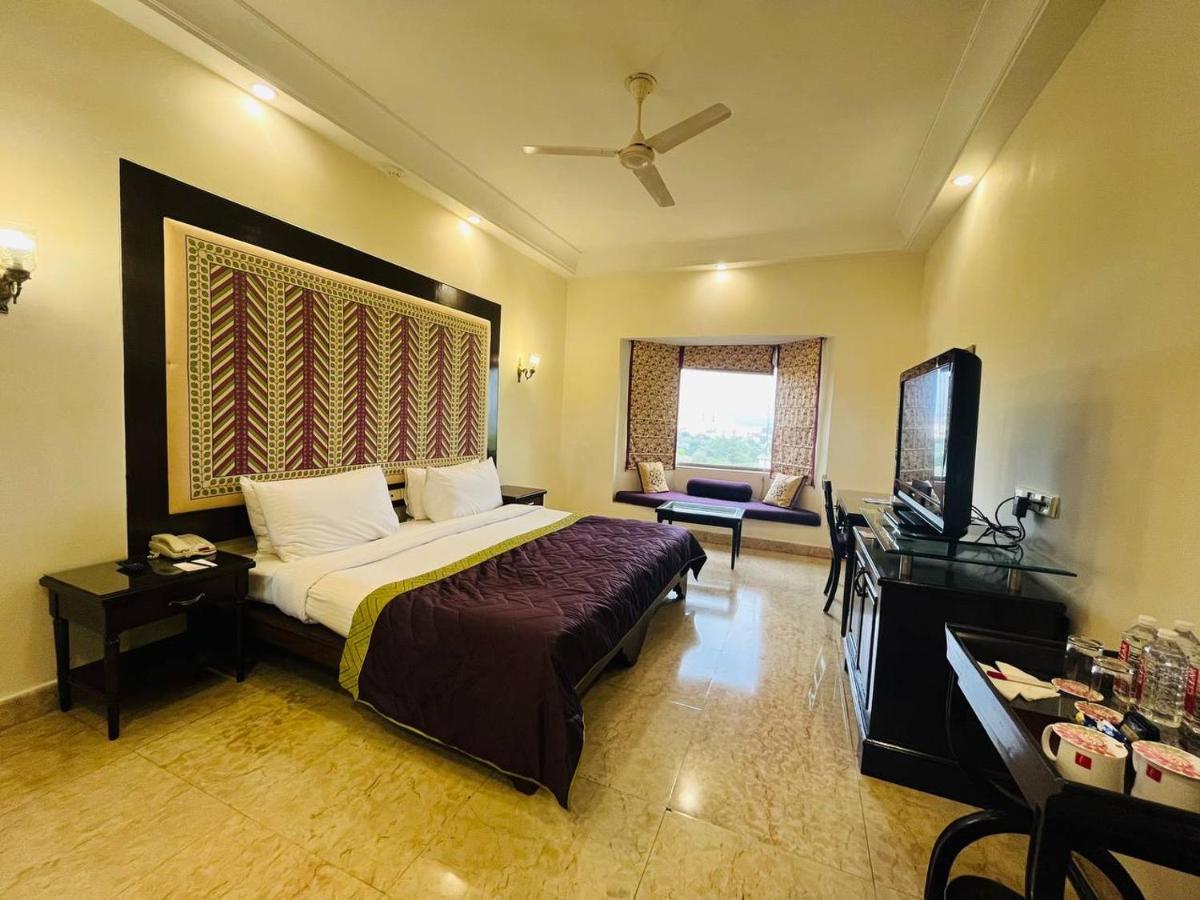 The Lalit Laxmi Vilas Palace Udaipur Eksteriør billede